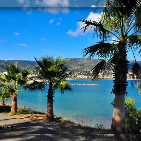 Climatise, Parking - 4 Pers. - Fr-1-251-936 * Bormes-les-Mimosas